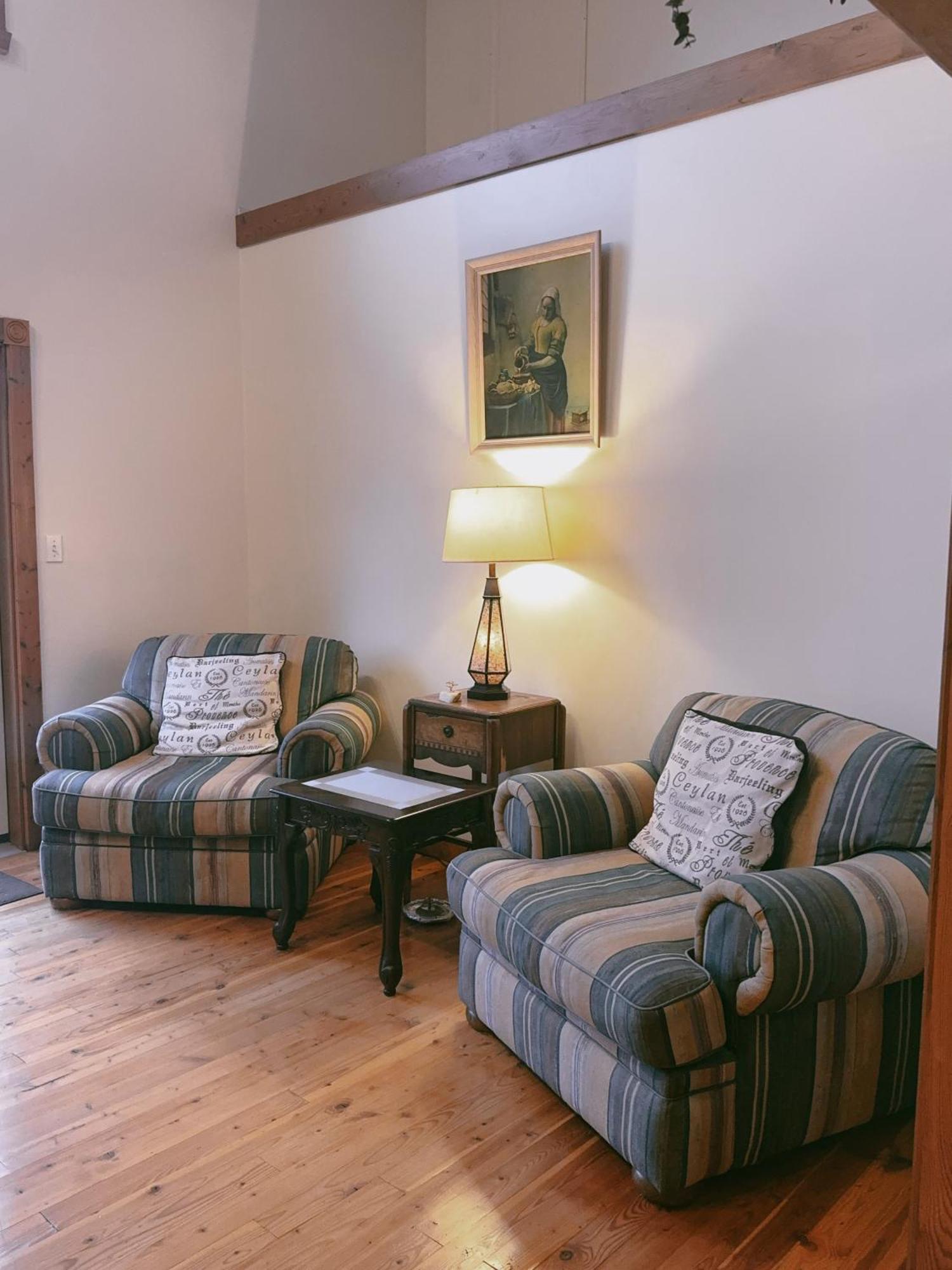 Alpine Meadows Lodge Golden Ngoại thất bức ảnh